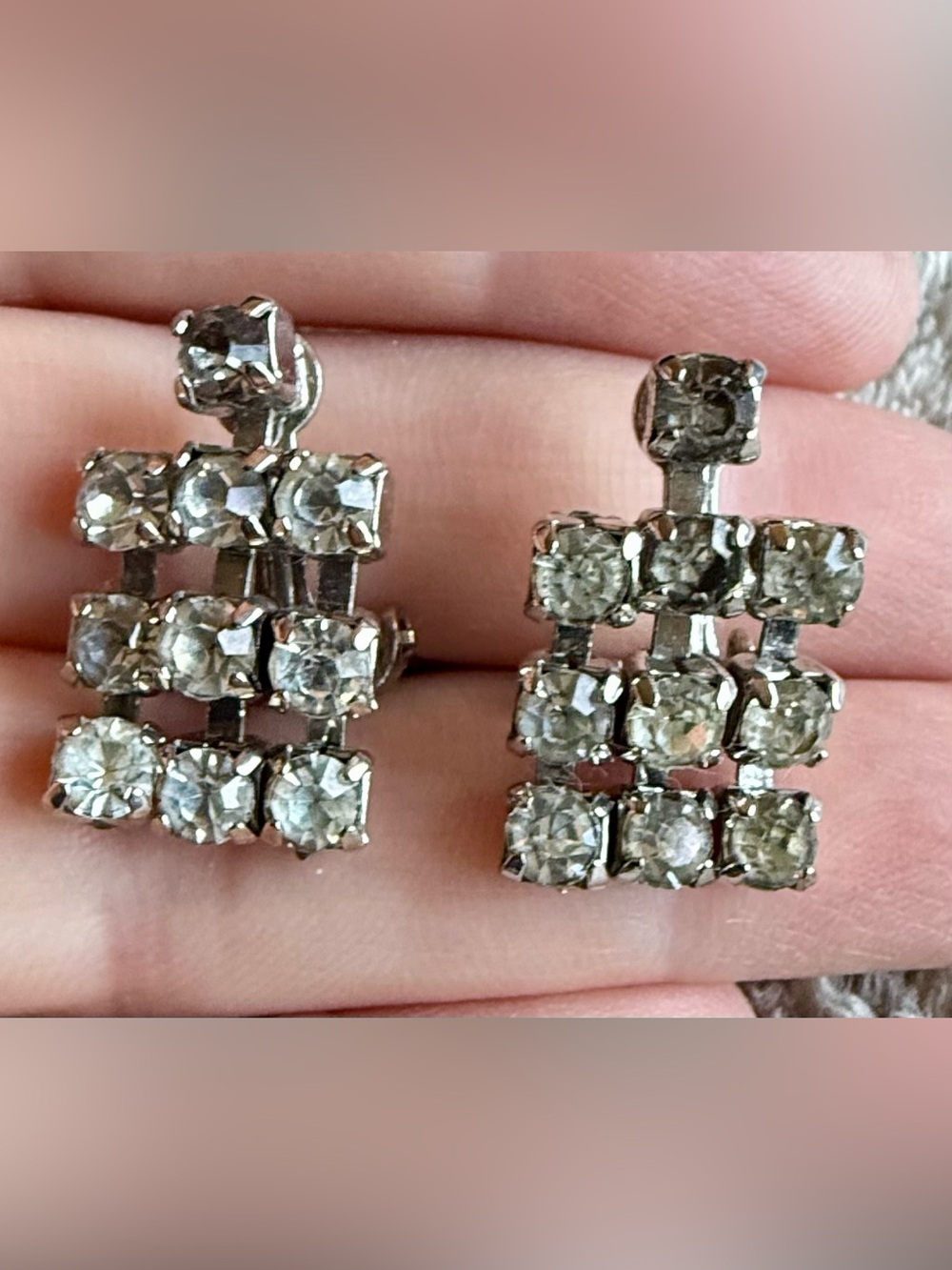 Vintage Rhinestone Dangle Clip Earrings (Costume Jewelry)